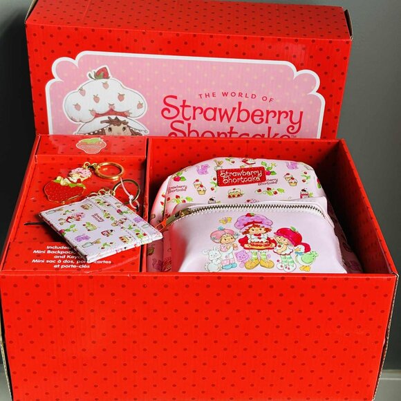 The World of Strawberry Shortcake Backpack Gift Set New! - Picture 3 of 9